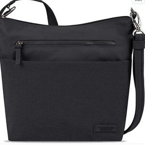 NWT Travelon Anti-Theft Metro Crossbody in Black